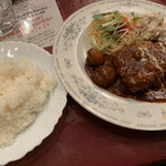 ジジ＆ババ - ハンバーグチーズ風味焼きデミグラスソースがけ