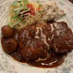 ジジ＆ババ - ハンバーグチーズ風味焼きデミグラスソースがけ