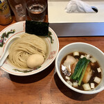 Mendokorohonda - 濃厚昆布水の淡麗つけ麺