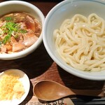 讃岐饂飩 まるは - 肉汁つけうどん