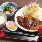 Roppongi - みそカツ定食