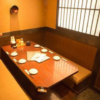 2 people ~ OK! There are many private rooms for small groups◎