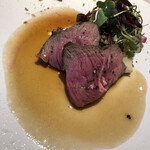 AMOUR - 羊の腿肉のお料理