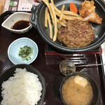 おひつごはん四六時中 - 日替わりランチ　ハンバーグから揚げ