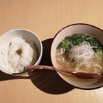 葉やま - 鶏そば 雑炊用柚子ごはん付き＠830円