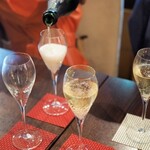 リュクスバーガーズ&サニーズテーブル - cavaで乾杯