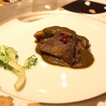 銀座 杉もと - 蒸し鮑の肝あんかけ　赤粒胡椒