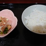 うどんと小料理の店 ○家 - 冷ややっこと白ごはん