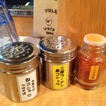 麺場 七人の侍 - 調味料