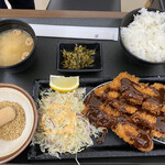 Usuifamu - メニューよりもボリューム満点！
                        バラカツ定食990円