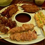 とりの蔵 - 焼鳥（つくね、ハツ、ささみ(わさび)、もも、皮（タレ）)