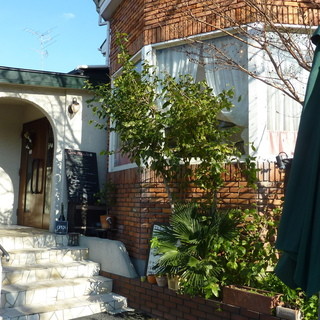 トラットリア・アルベロ