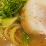 麺屋CHIKUWA - 分厚いチャーシュー！