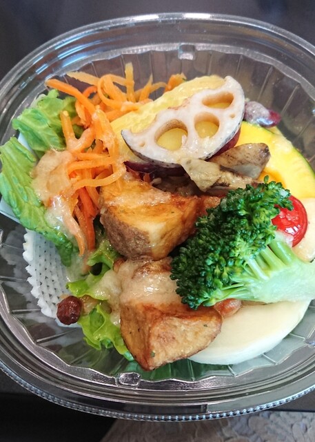 シナグロ Organic Salad Cafe 丸の内 Cinagro 二重橋前 野菜料理 食べログ