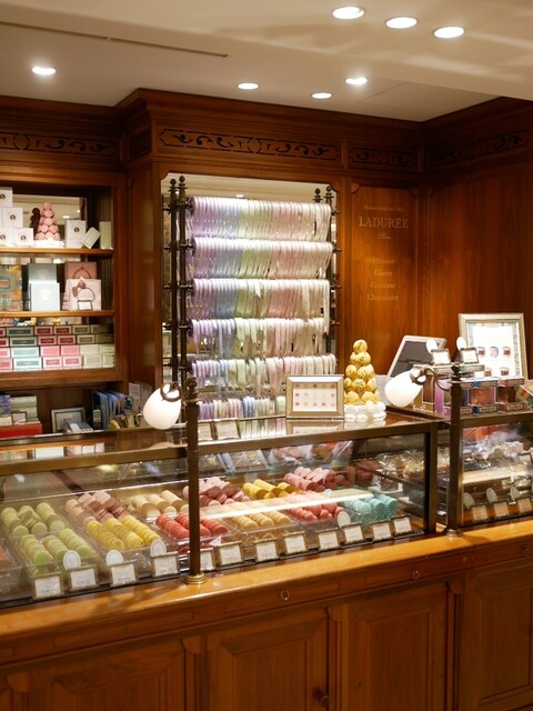 ラデュレ 日本橋三越店 Laduree 三越前 マカロン 食べログ