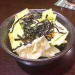 三酉屋 - お通しの塩昆布キャベツ330円