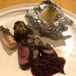 Spice&Dining KALA - 鹿肉～
      これほどサッパリ感と味の濃さを兼ね揃えた肉はあるだろか…癖が無いのに味は豊。
