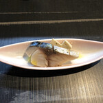 圭蔵 - しめ鯖とチーズ