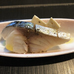 圭蔵 - しめ鯖とチーズ