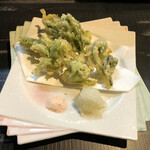 圭蔵 - 春山菜の天ぷら