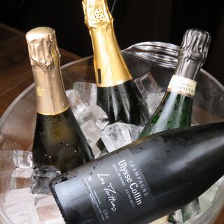 世界各国から厳選したこだわりのワイン