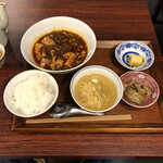六徳 恒河沙 - 麻婆豆腐定食(ランチセット)