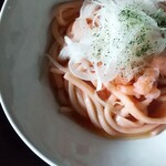 おうどんや るりお - 季節のうどん『新玉ねぎとえびの梅オリーブオイルうどん』