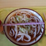 ヤマサ製麺 - かけうどん小　200円　丼の直径15cm