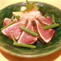 土佐料理 祢保希 新宿店 - 炭火焼塩タタキ