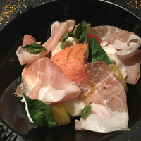 オステリア ブッビーノ - カプレーゼ