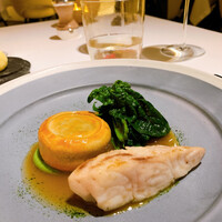 ベージュ アラン・デュカス 東京 - 