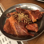 焼肉大衆酒場 真 肉焼屋 - 