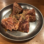 焼肉大衆酒場 真 肉焼屋 - 