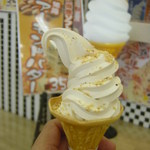 デルパパ - アーモンドバターソフトクリーム３５０円