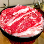 すき焼･鍋物 なべや - 牛肉鉄鍋