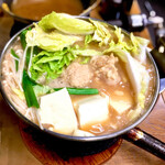 すき焼･鍋物 なべや - 鶏みんち鍋 特製みそ味 グツグツ中