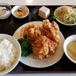 中国四川料理 美食府 - 週替わりランチ D.唐揚げ(税込715円)