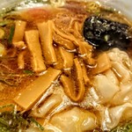 きんちゃん - ワンタン麺650円(税込)　もう、昔ながらの中華そばと言えばお分かりになると思います。懐かしい味わい。スープは鶏ガラ化調でスッキリした旨味