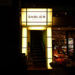 BISTRO SABLIER - ファサードです。