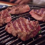 ん。 - 三梨牛カルビを焼いてみやした♪