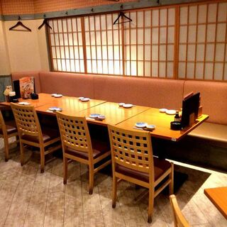 テーブル8名様×1

テーブル席のパーティールームもあります♪