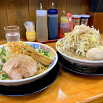 自家製麺屋 登夢道 - 味玉もやしらーめん（中盛830円）の醤油とまぜそば（820円）のカレー味  