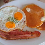 アメリカンキッチンローズガーデンカフェ - 