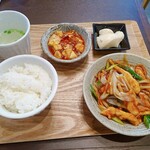 Nayabashi Chuuka Yujenzu Kicchin - 鶏肉の四川風炒め