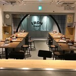 IRON DINER - フロアは最大40人収容。開放的でスクエアな店内は貸切パーティーに最適。