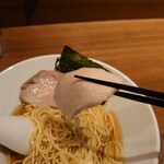 らあめん あじるく - 鶏チャーシューリフト(20-03)