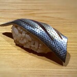 鮨 さかい - ◆小鰭（ナカズミ：天草）・・絶妙の〆加減。