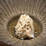 鮨 さかい - 蟹味噌と合わせることで濃厚な味わいになり、美味。