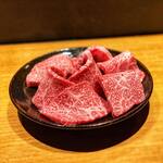 Yakiniku HONMA - 「イチボ」赤身の良いところと、脂身の良いところをいいとこ取り！最高品質のもの入ってます〜