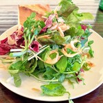 ラ・ボッテガ・デルマーレ - 桜海老のサラダ。紫蘇を効かせて